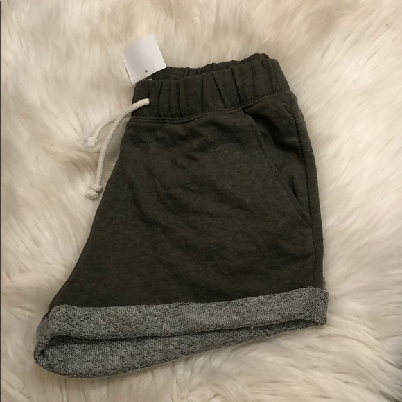 H&M cotton shorts - Picture 2 of 3